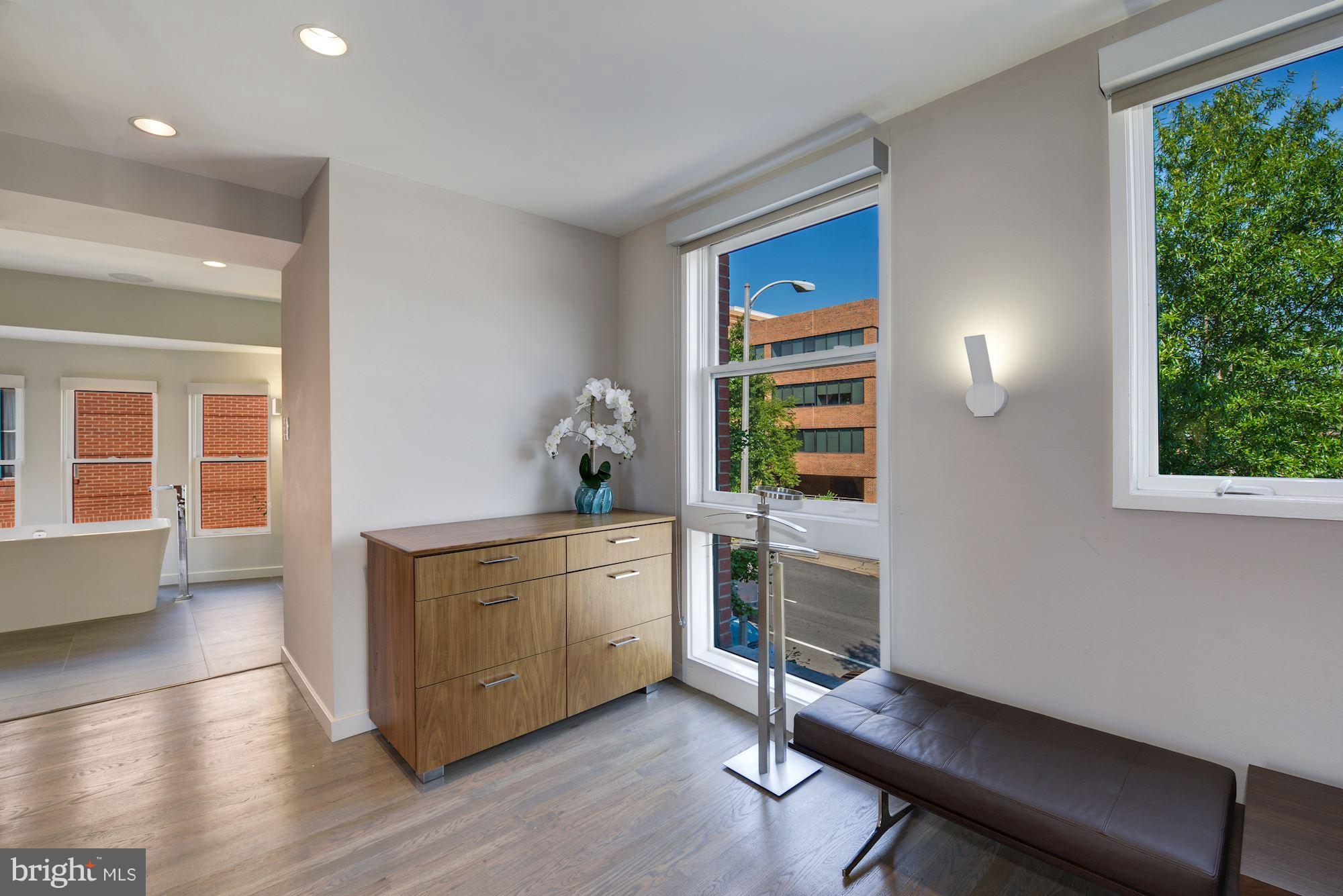 BROMPTONS AT COURTHOUSE - Residential