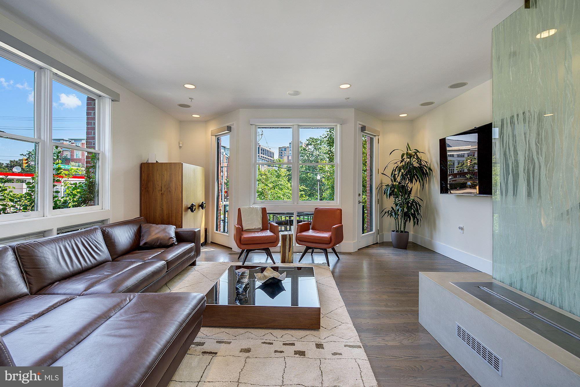 BROMPTONS AT COURTHOUSE - Residential