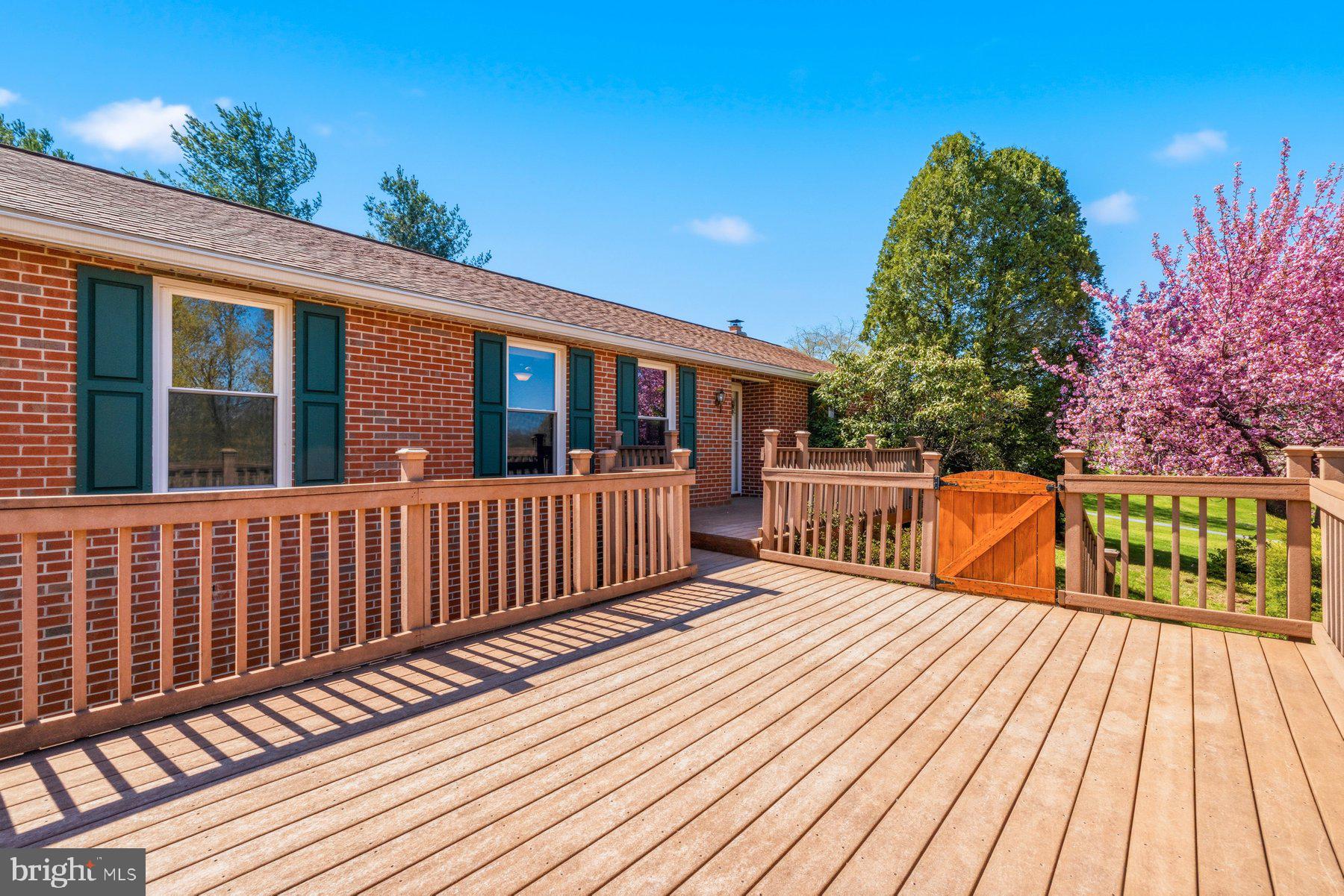 BOSS ARNOLD VILLAGE - Residential