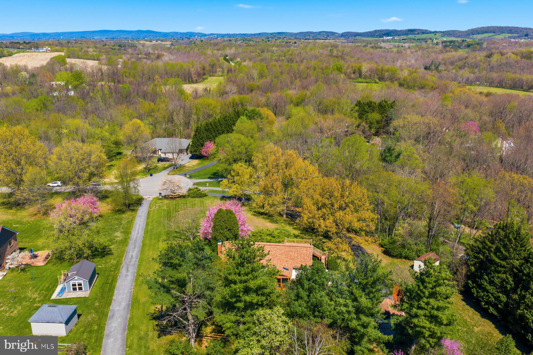 BOSS ARNOLD VILLAGE - Residential