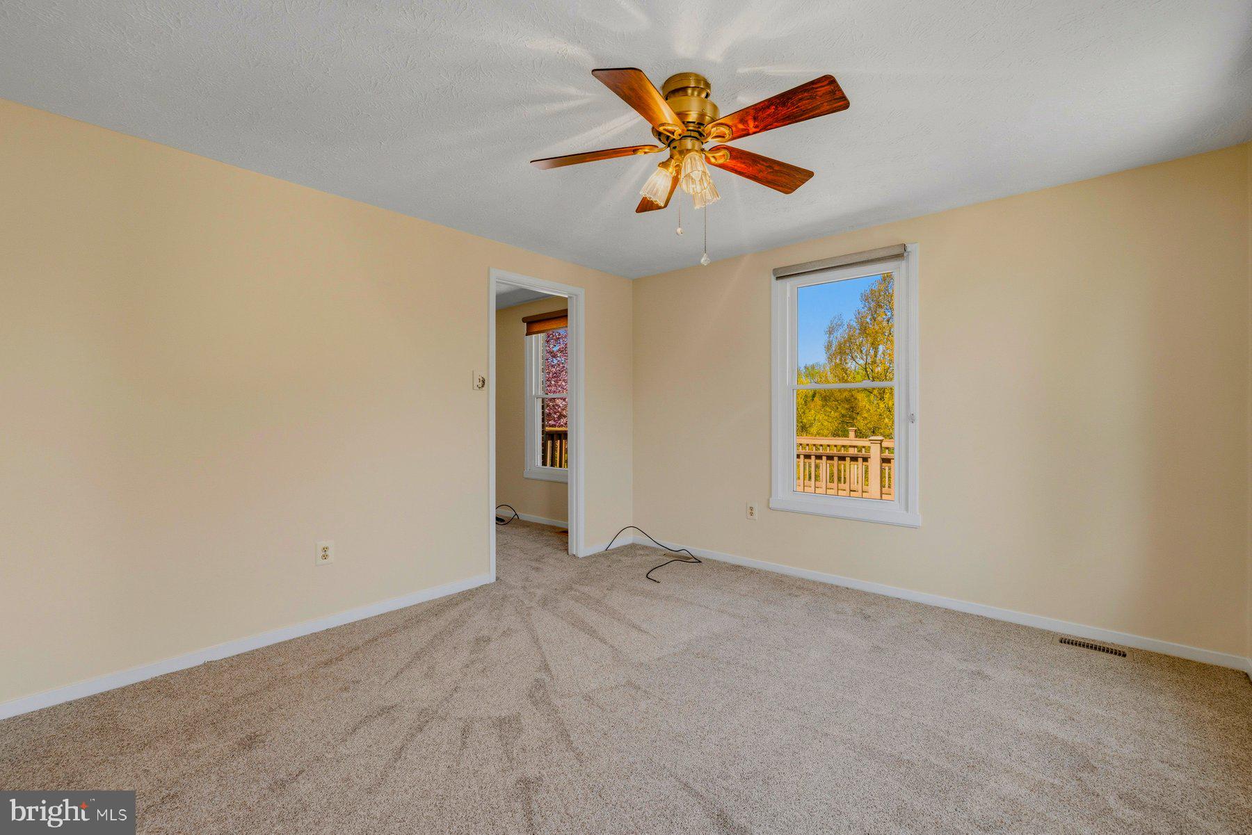 BOSS ARNOLD VILLAGE - Residential