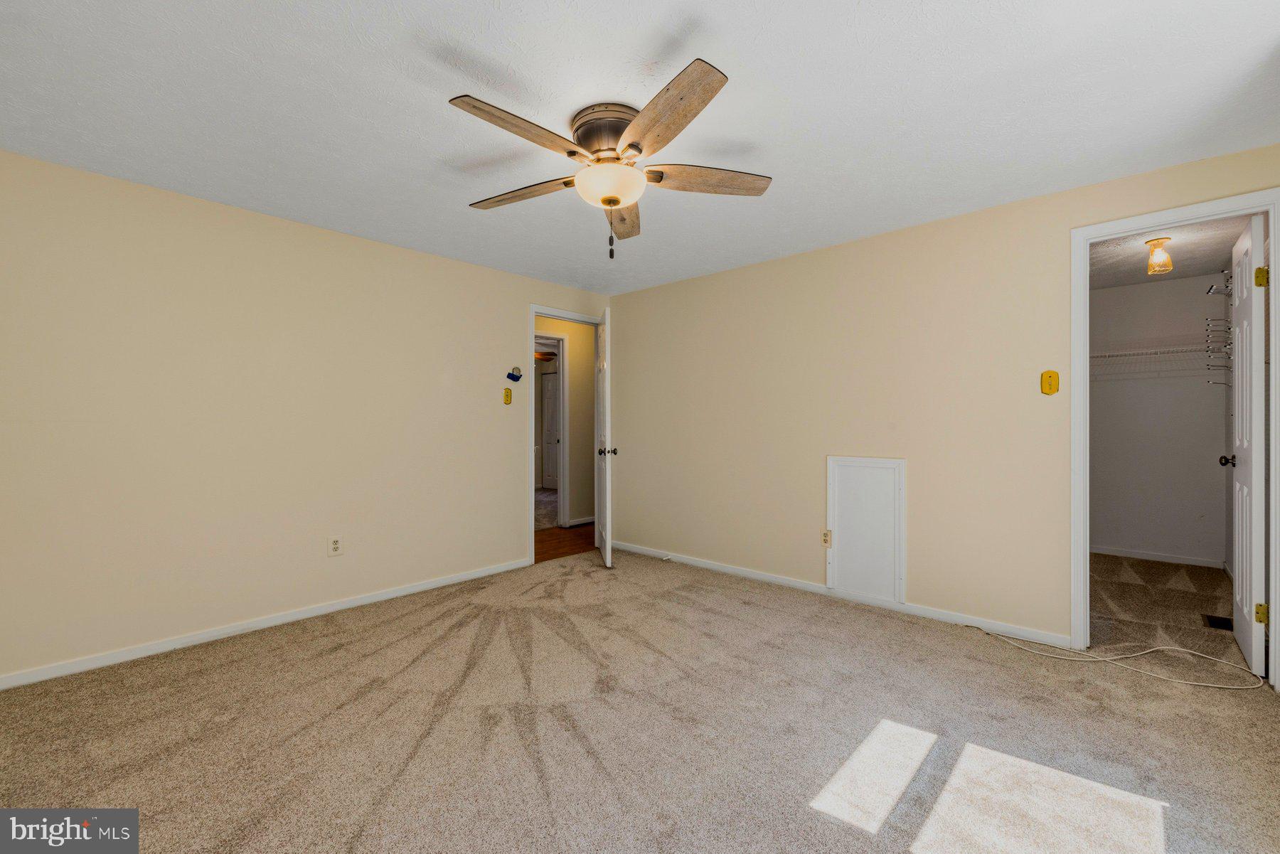 BOSS ARNOLD VILLAGE - Residential