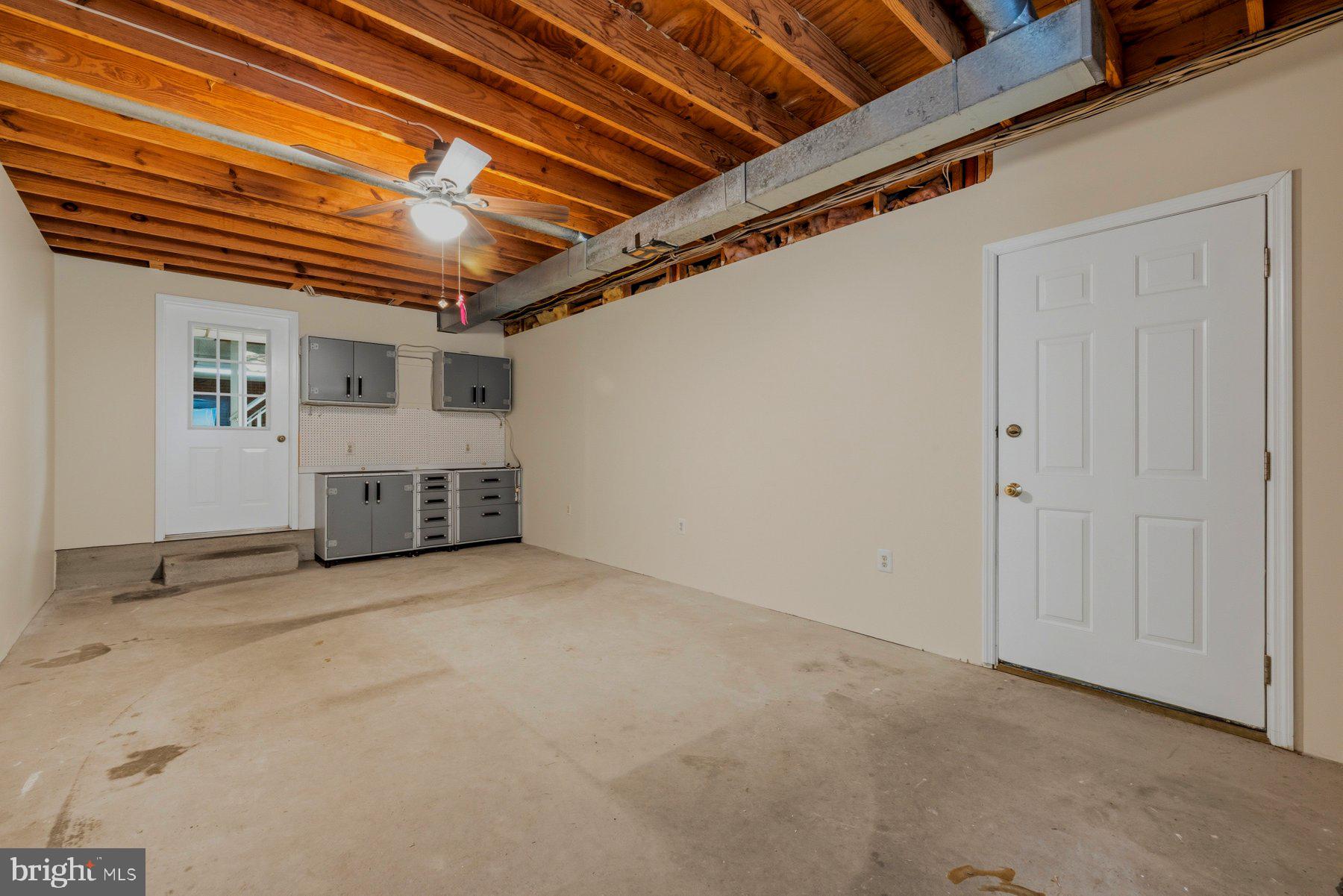 BOSS ARNOLD VILLAGE - Residential