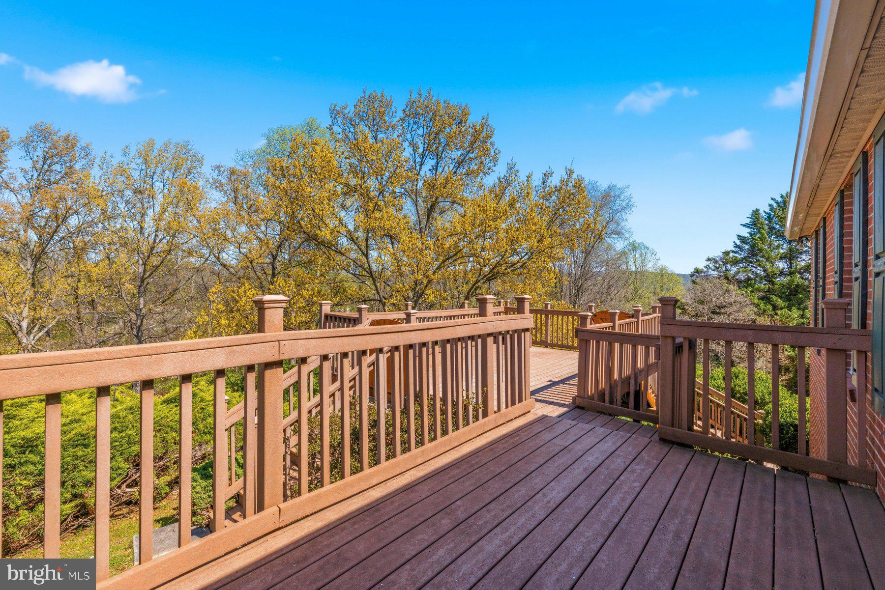 BOSS ARNOLD VILLAGE - Residential