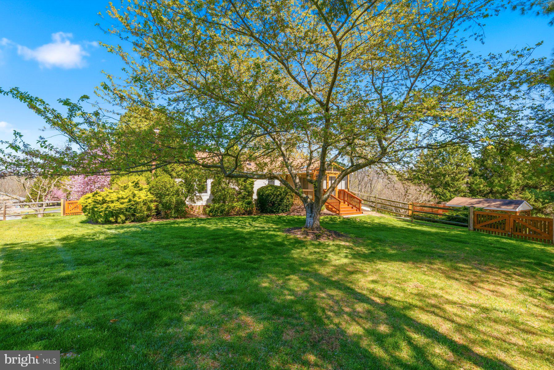 BOSS ARNOLD VILLAGE - Residential