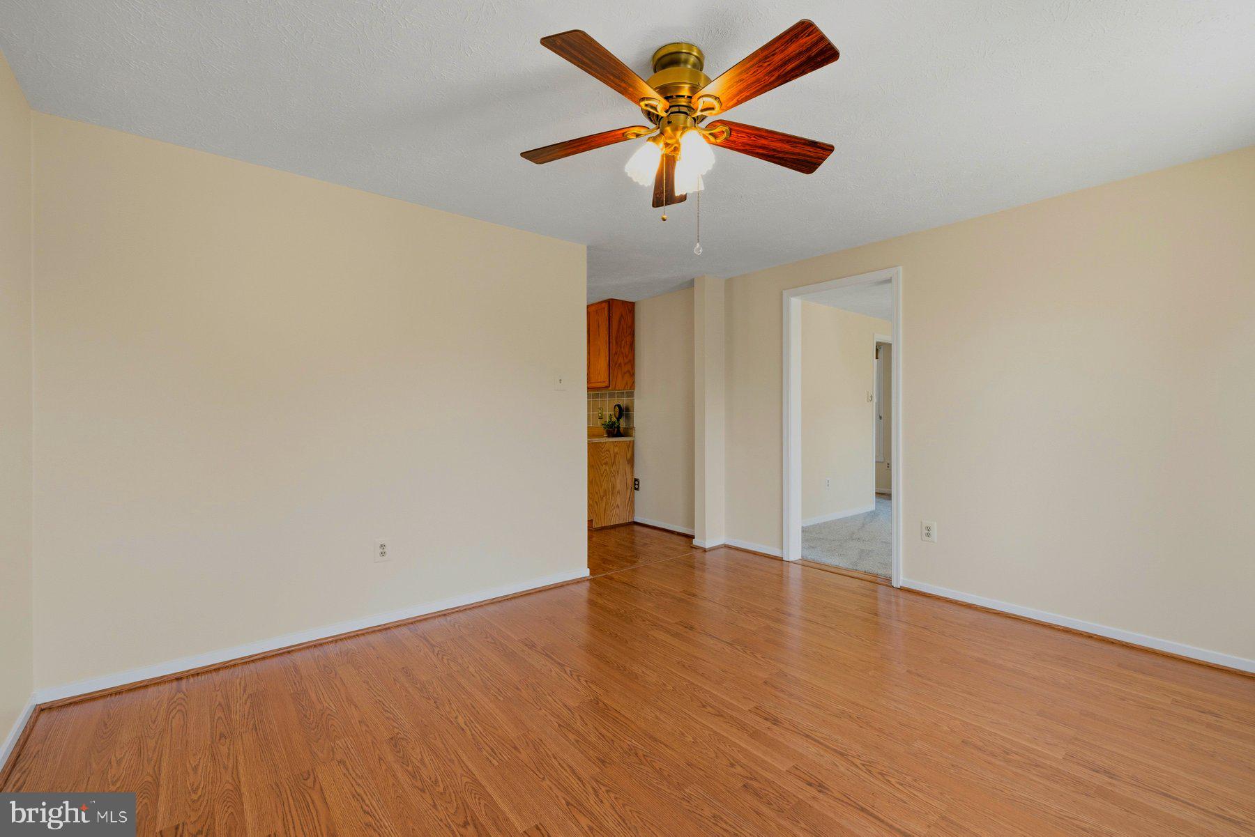 BOSS ARNOLD VILLAGE - Residential