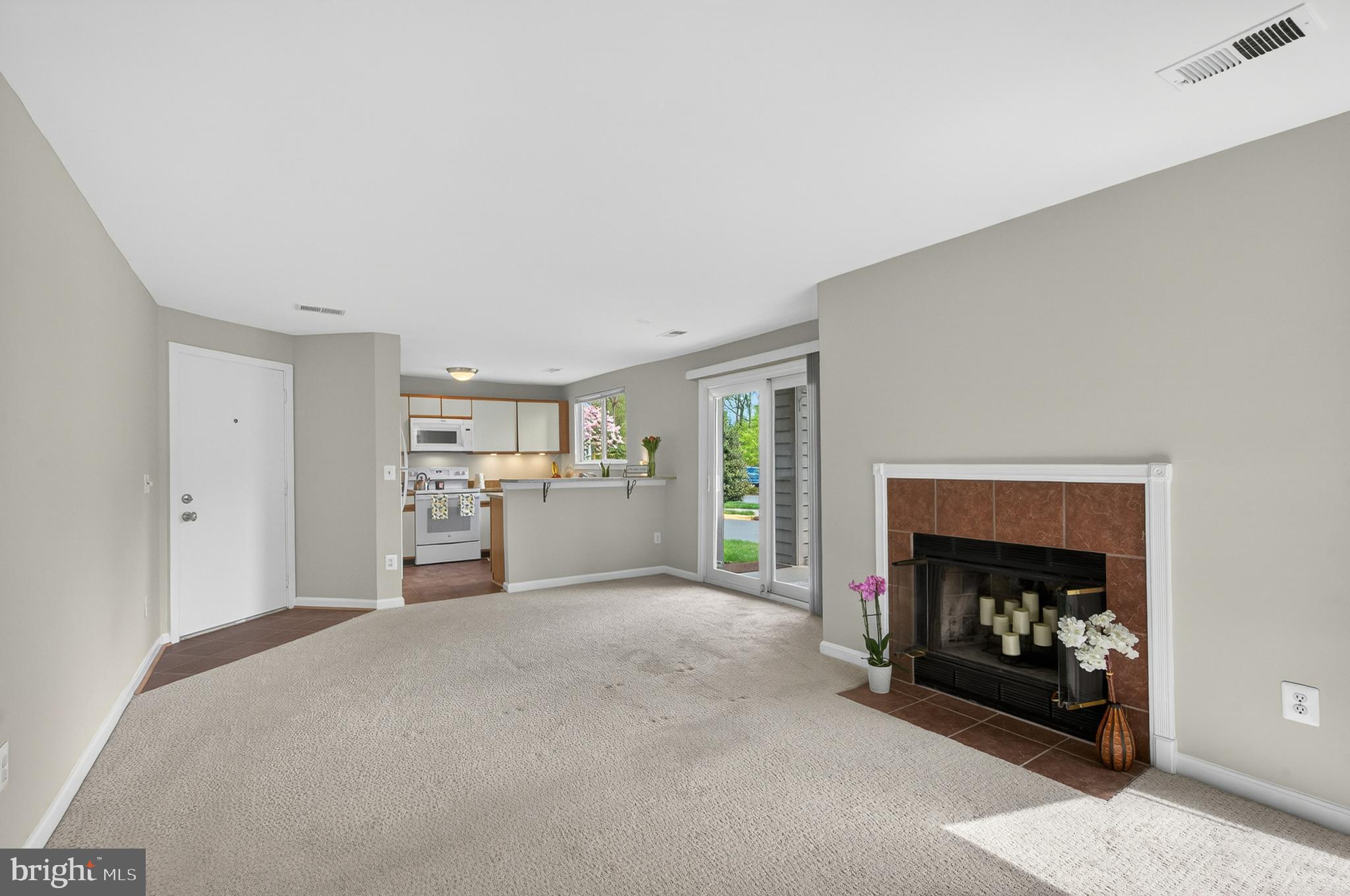 1512 SUMMERCHASE COURT C