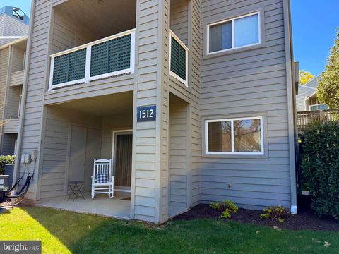 1512 SUMMERCHASE COURT C RESTON VA 20194