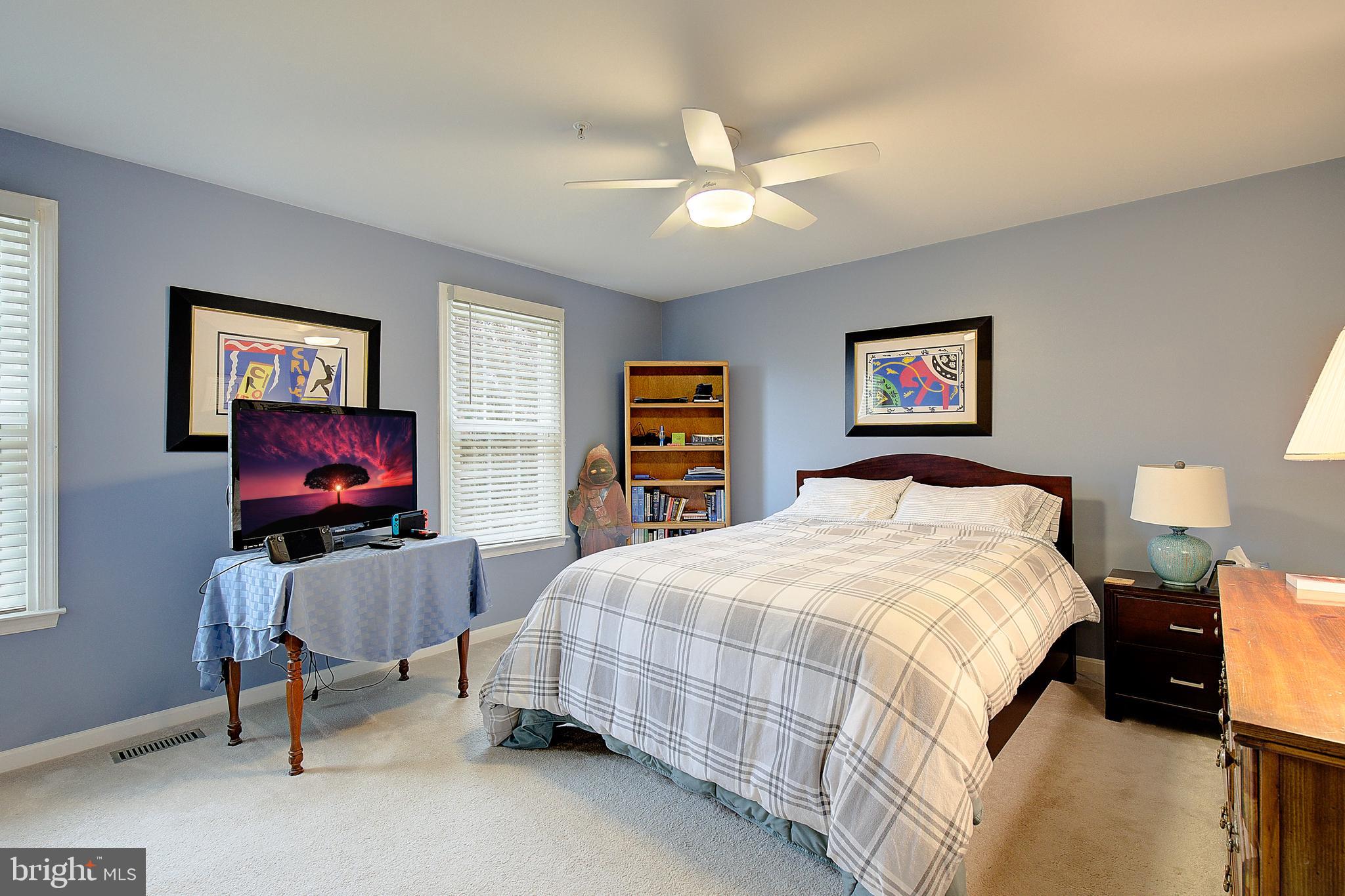 MOUNT OAK MANOR - Residential