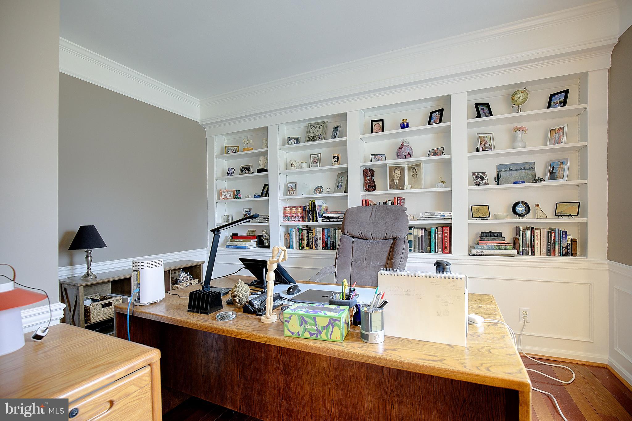 MOUNT OAK MANOR - Residential