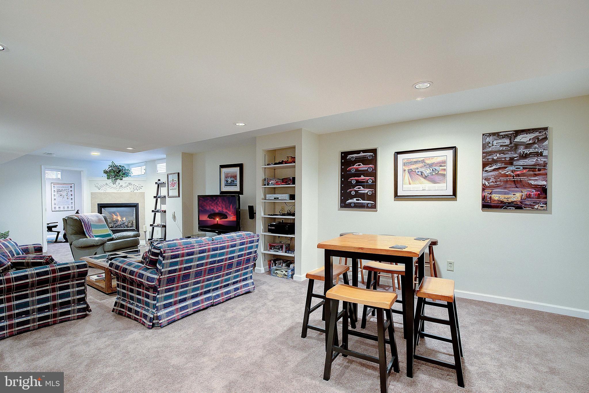 MOUNT OAK MANOR - Residential