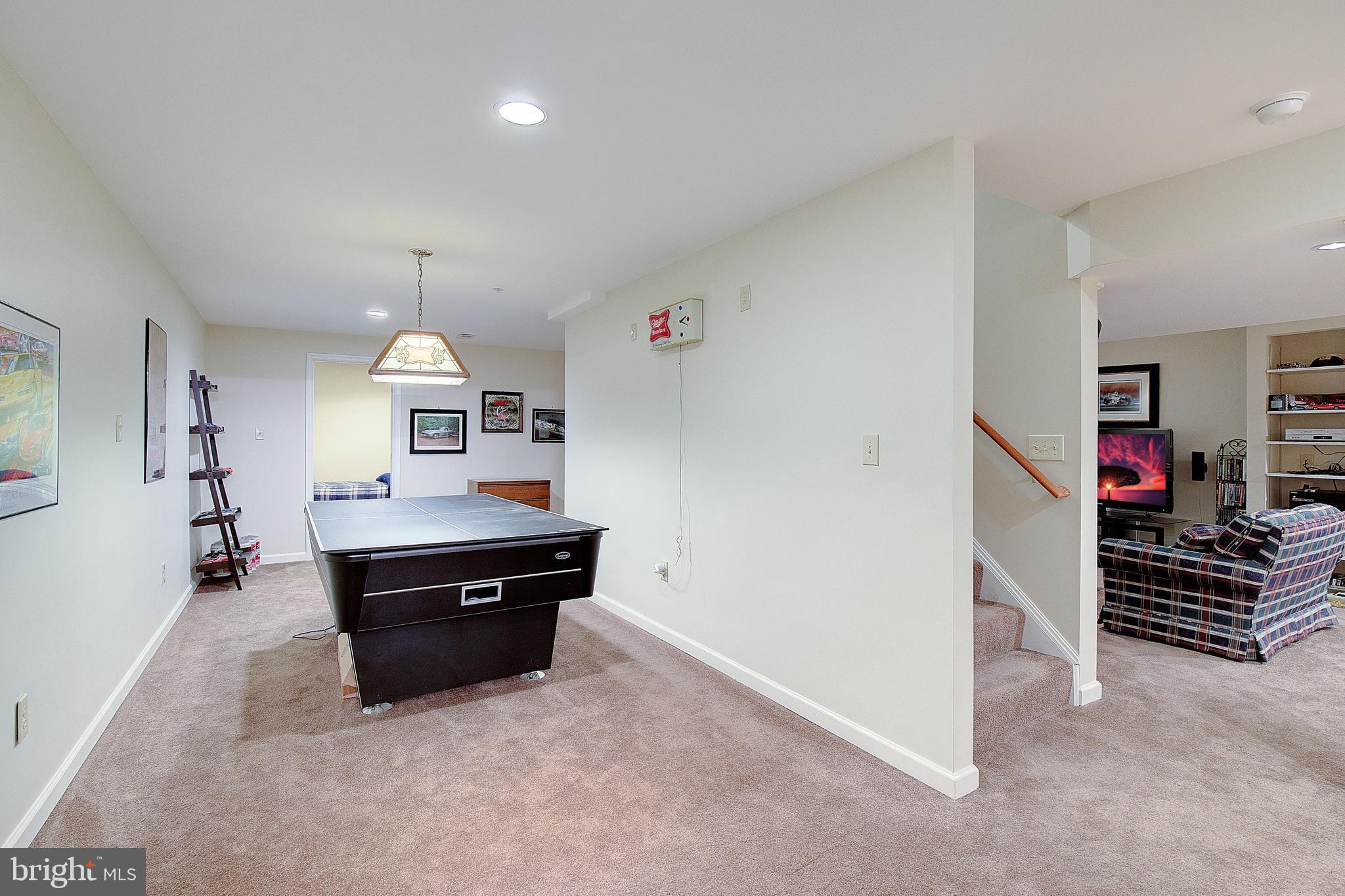 MOUNT OAK MANOR - Residential