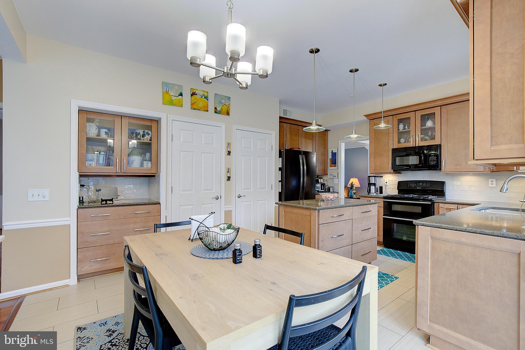 MOUNT OAK MANOR - Residential