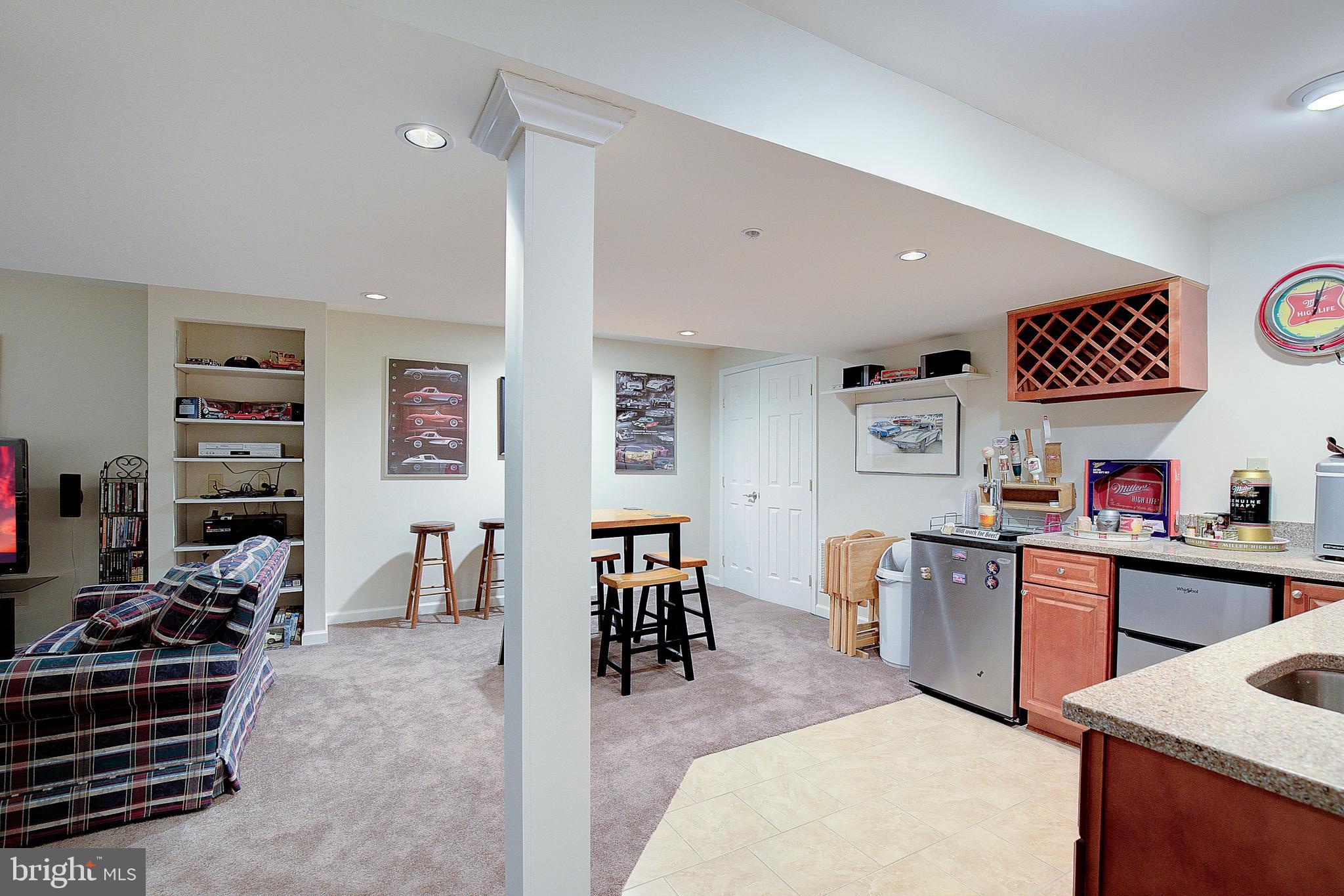 MOUNT OAK MANOR - Residential