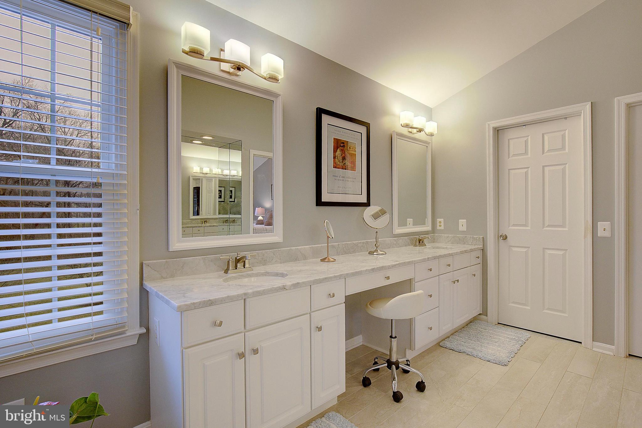 MOUNT OAK MANOR - Residential