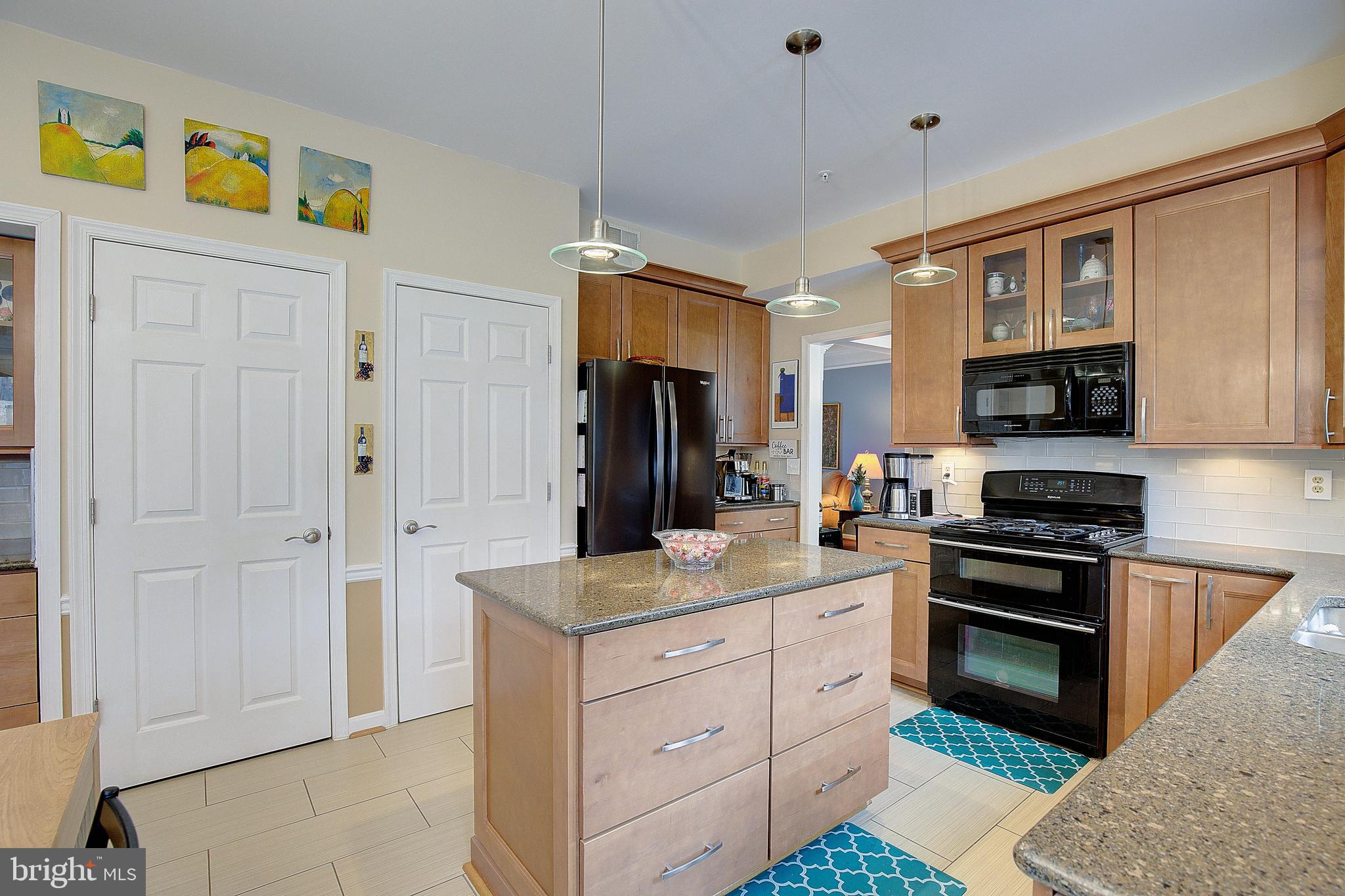 MOUNT OAK MANOR - Residential