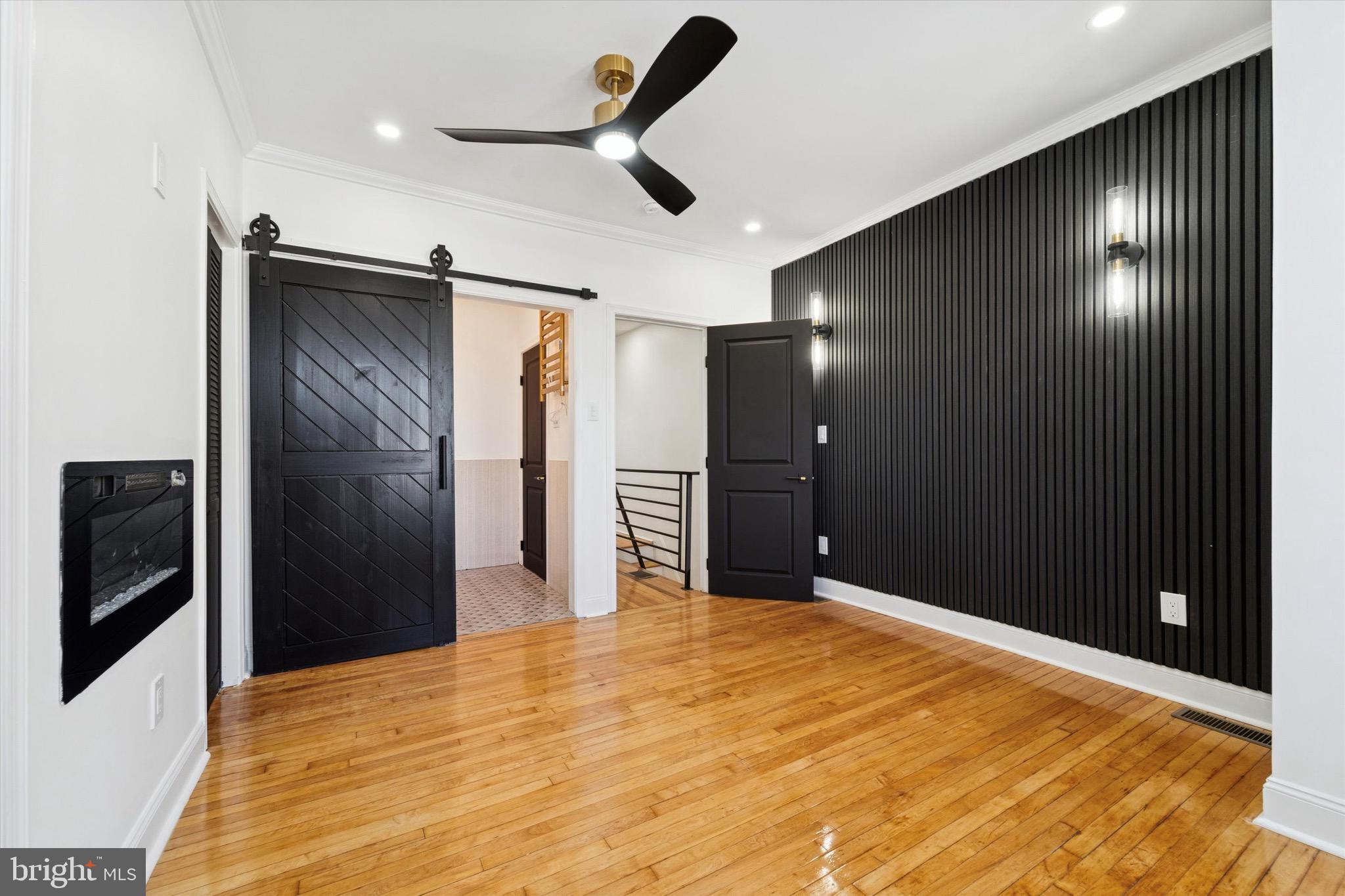 WEST OAK LANE - Residential