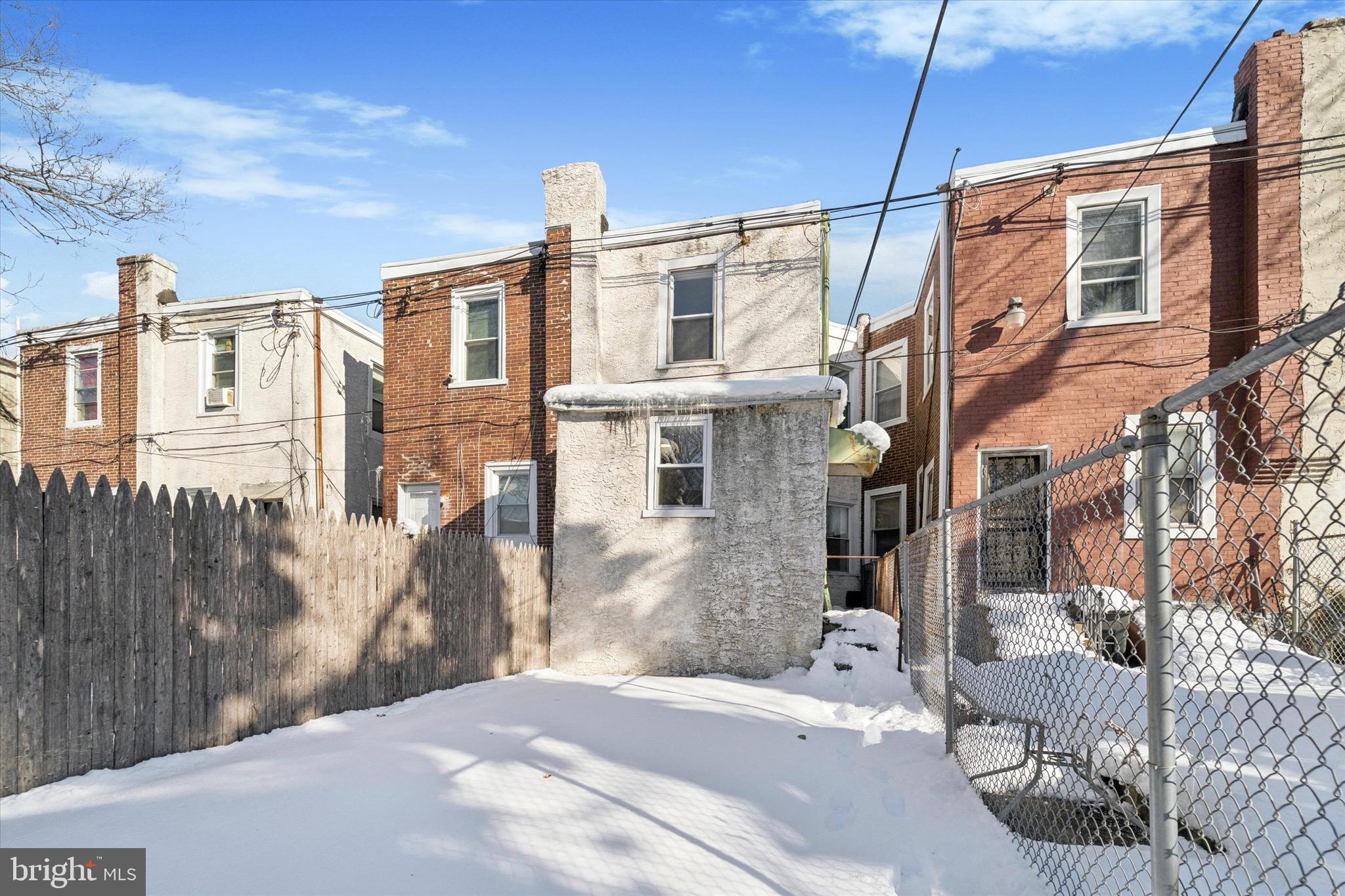 WEST OAK LANE - Residential