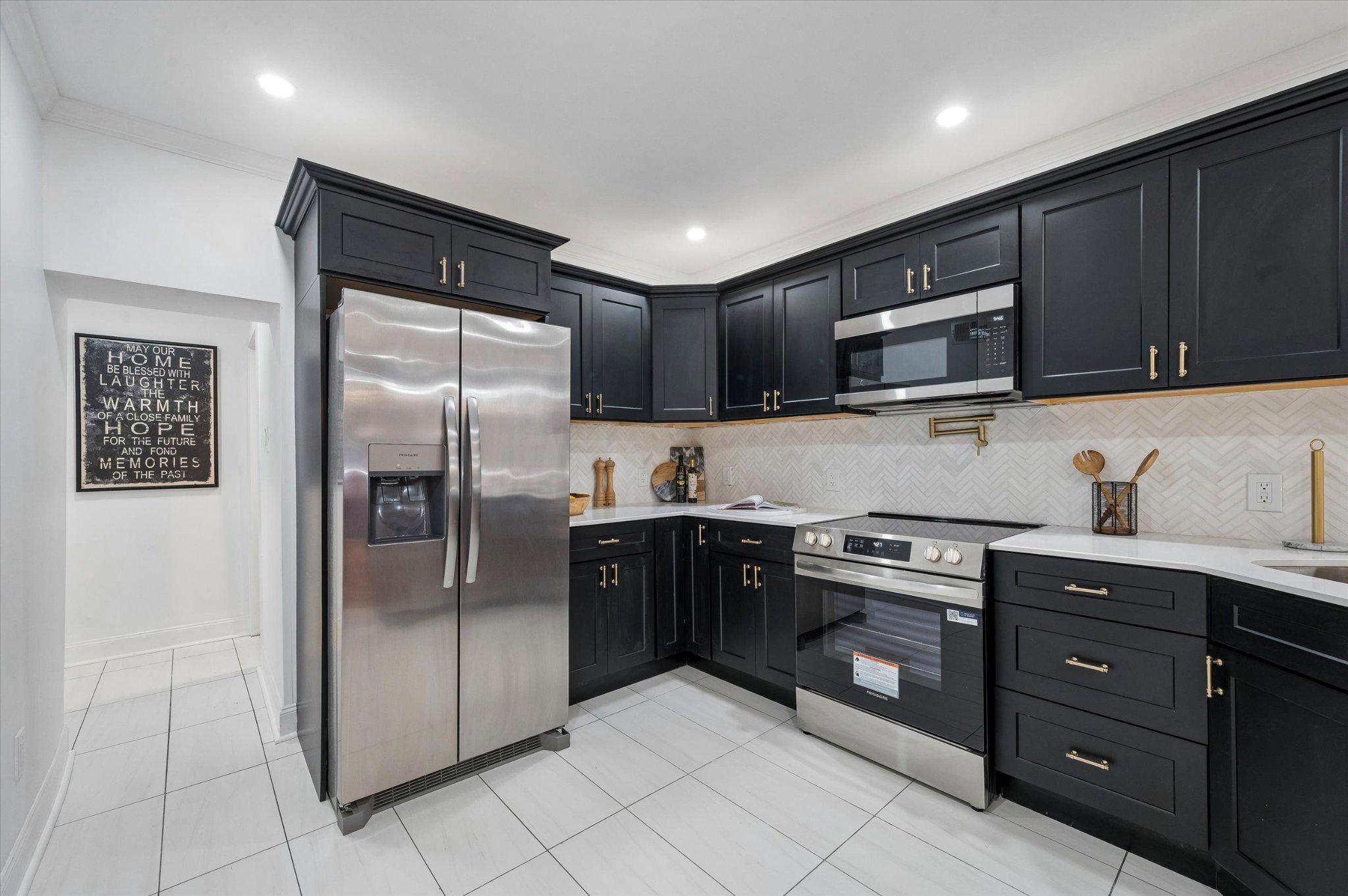 WEST OAK LANE - Residential