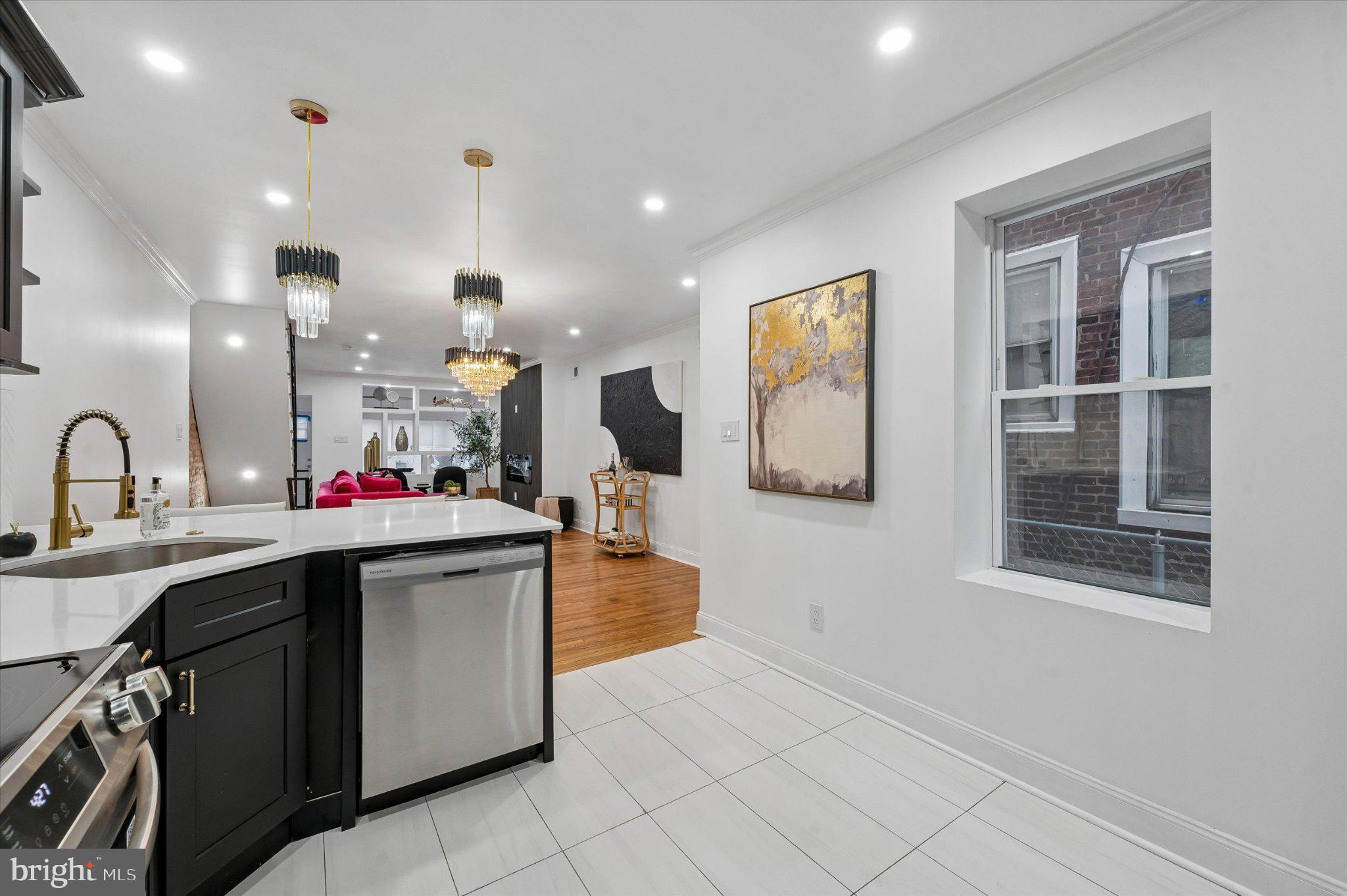 WEST OAK LANE - Residential