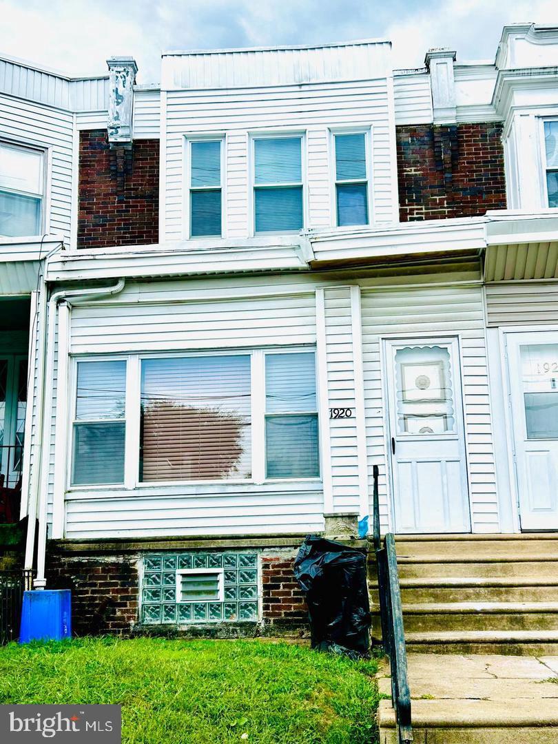 WEST OAK LANE - Residential