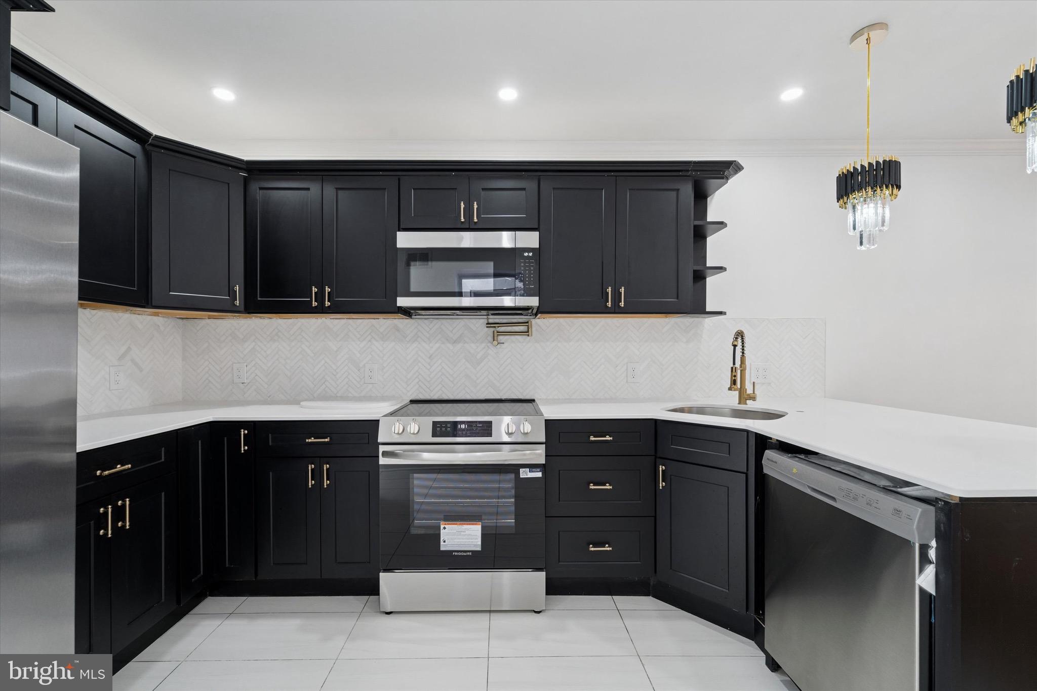 WEST OAK LANE - Residential