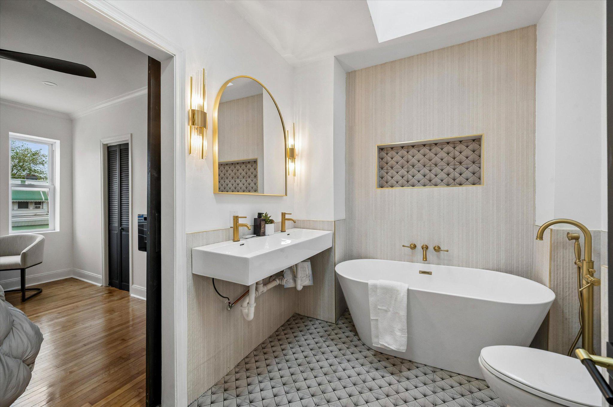 WEST OAK LANE - Residential
