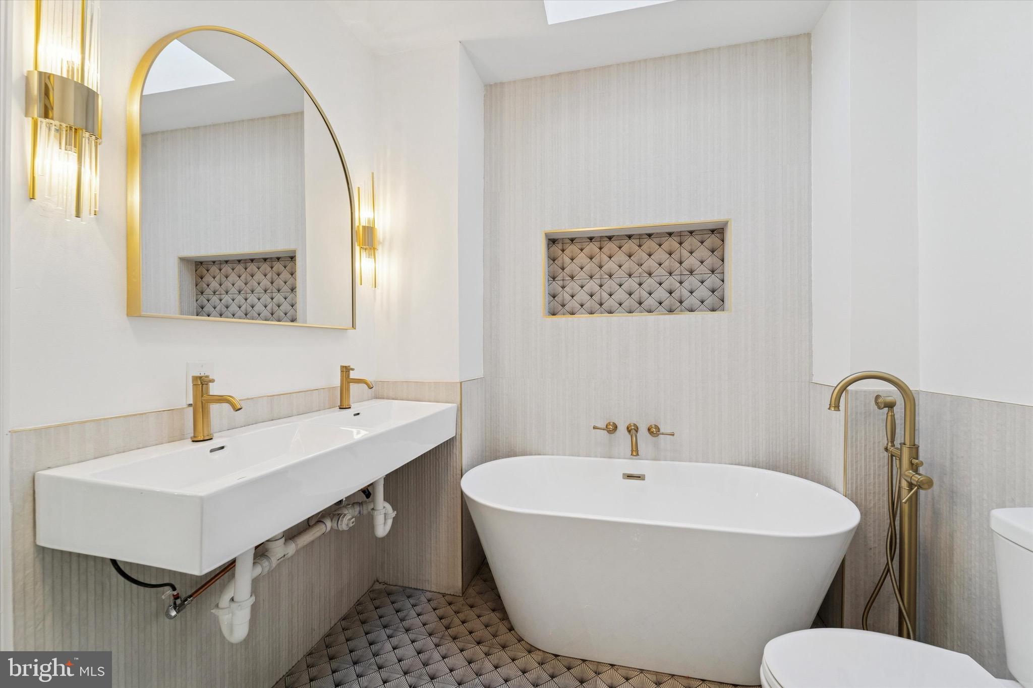 WEST OAK LANE - Residential