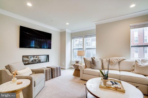 1953 ROLAND CLARKE PLACE RESTON VA 20191