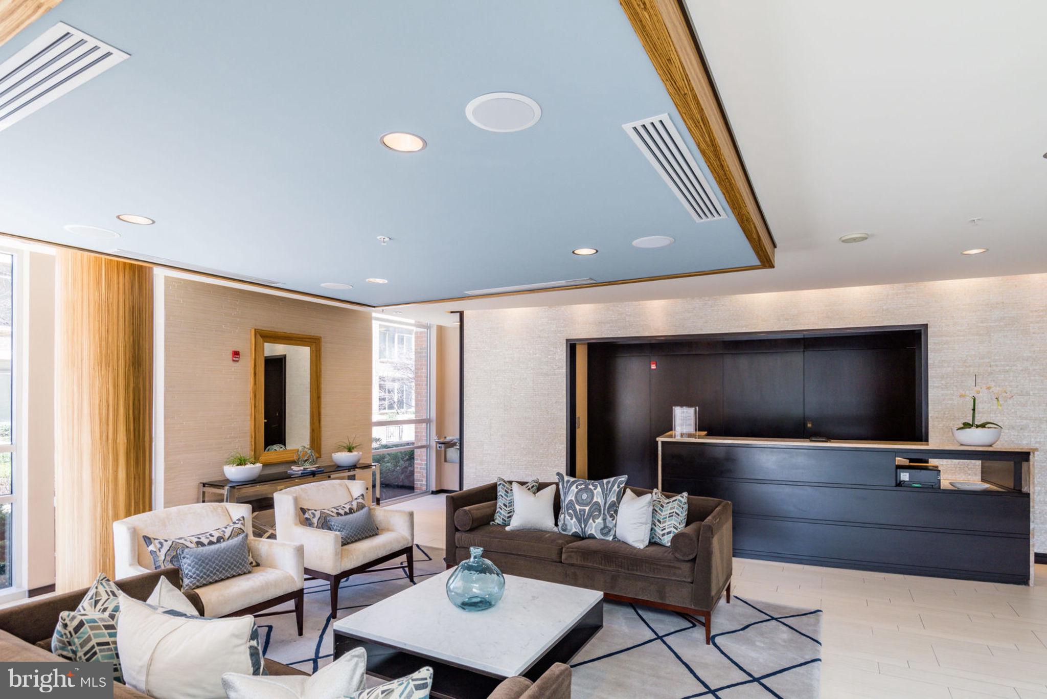 MIDTOWN ALEXANDRIA STATION CONDOMINIUM - Residential Lease