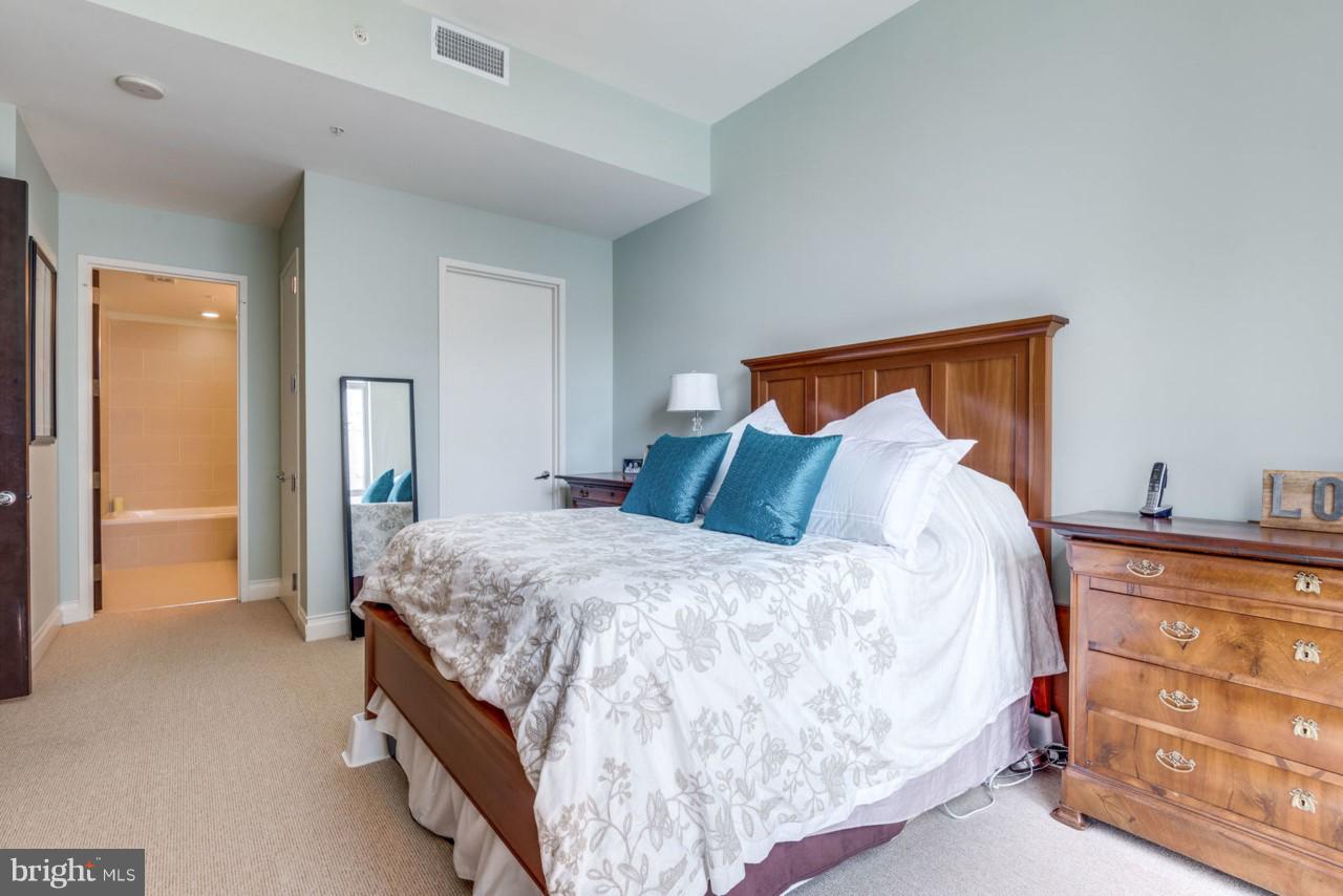 MIDTOWN ALEXANDRIA STATION CONDOMINIUM - Residential Lease