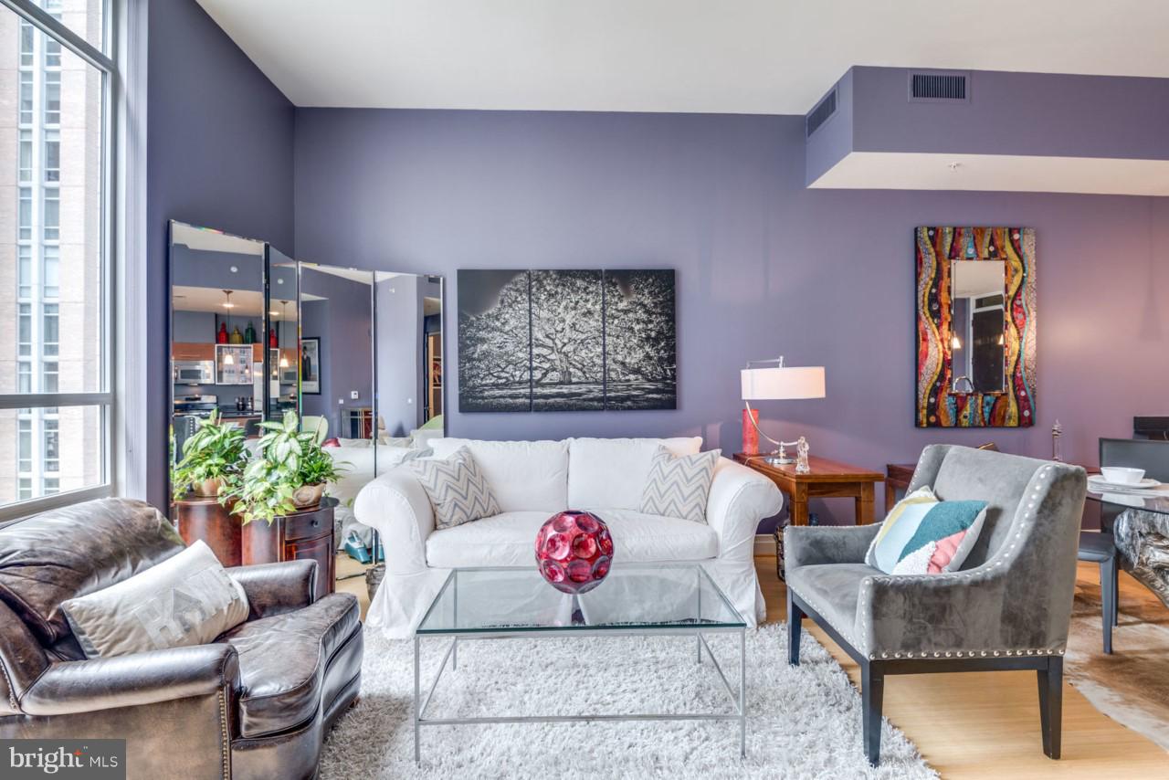 MIDTOWN ALEXANDRIA STATION CONDOMINIUM - Residential Lease