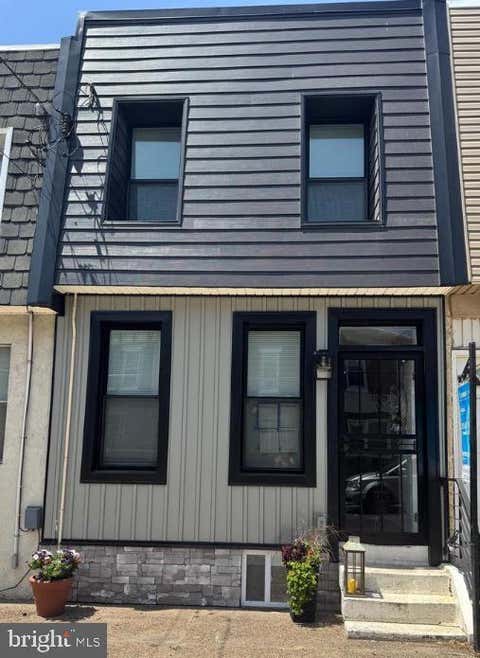 Townhouse For Rent - 2620 Almond Street<br/> PHILADELPHIA, PA 19125