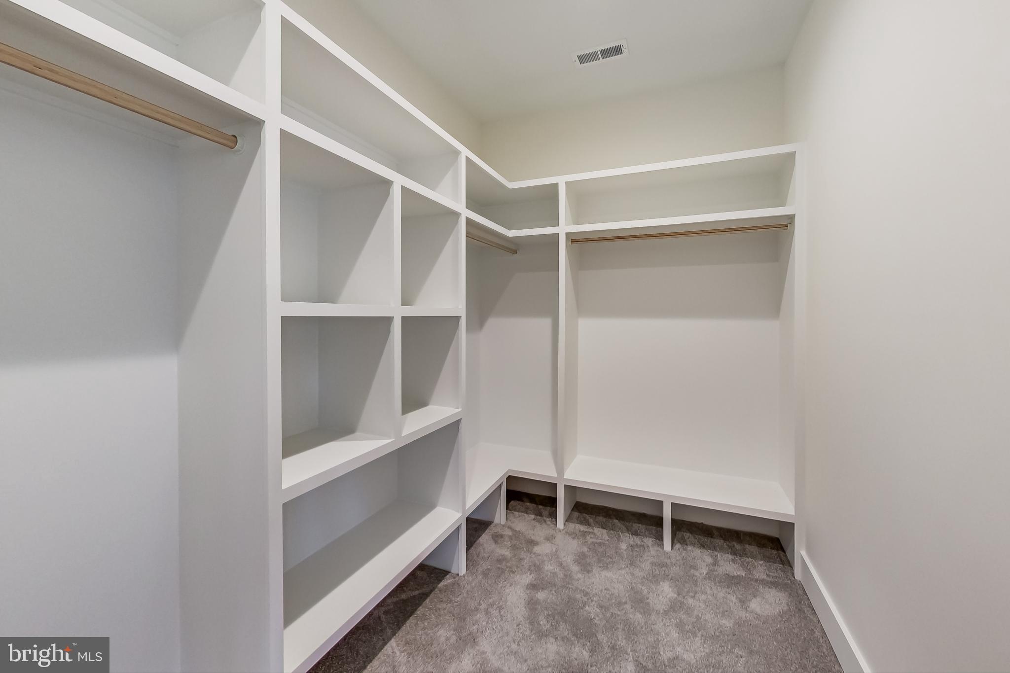 MARGUERITE PERREL - Residential