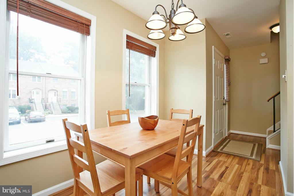 CHARING CROSS - Residential