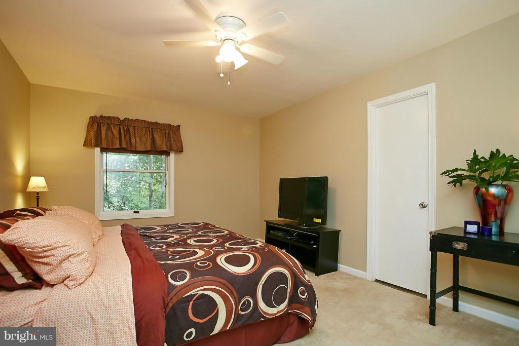 CHARING CROSS - Residential