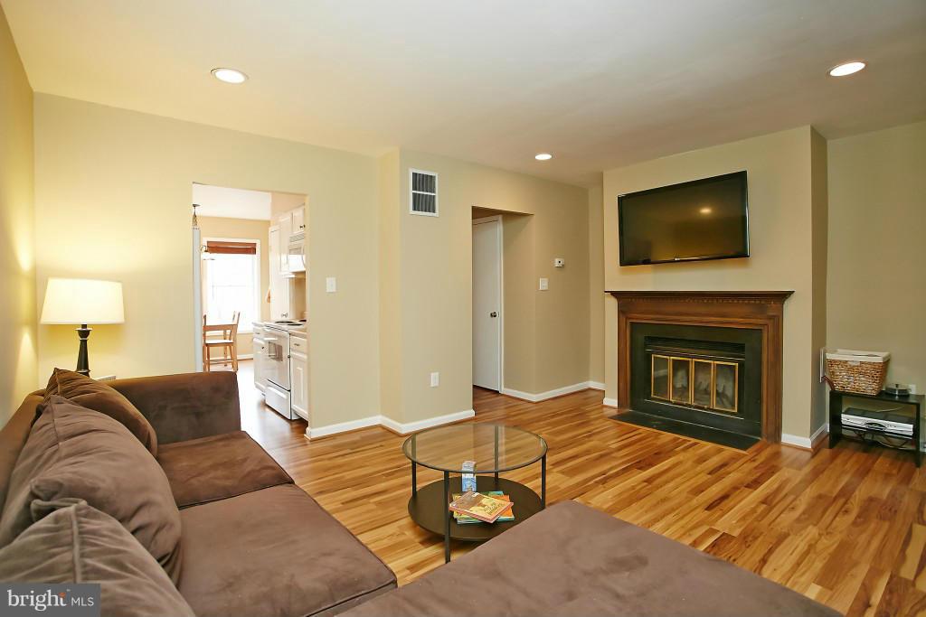 CHARING CROSS - Residential