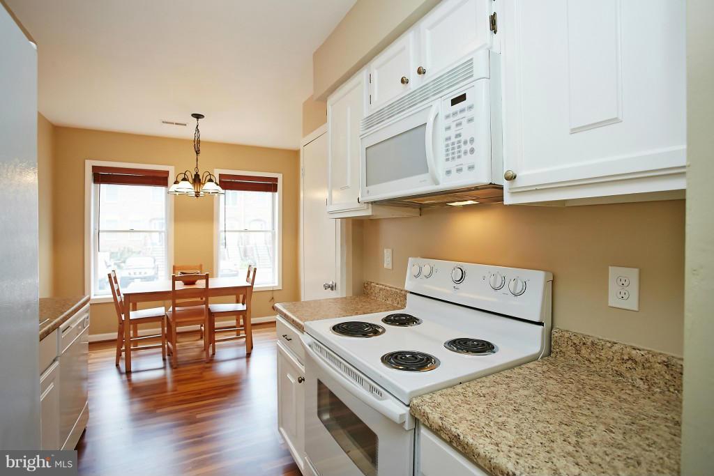 CHARING CROSS - Residential