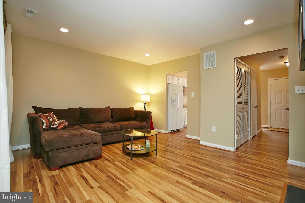 CHARING CROSS - Residential