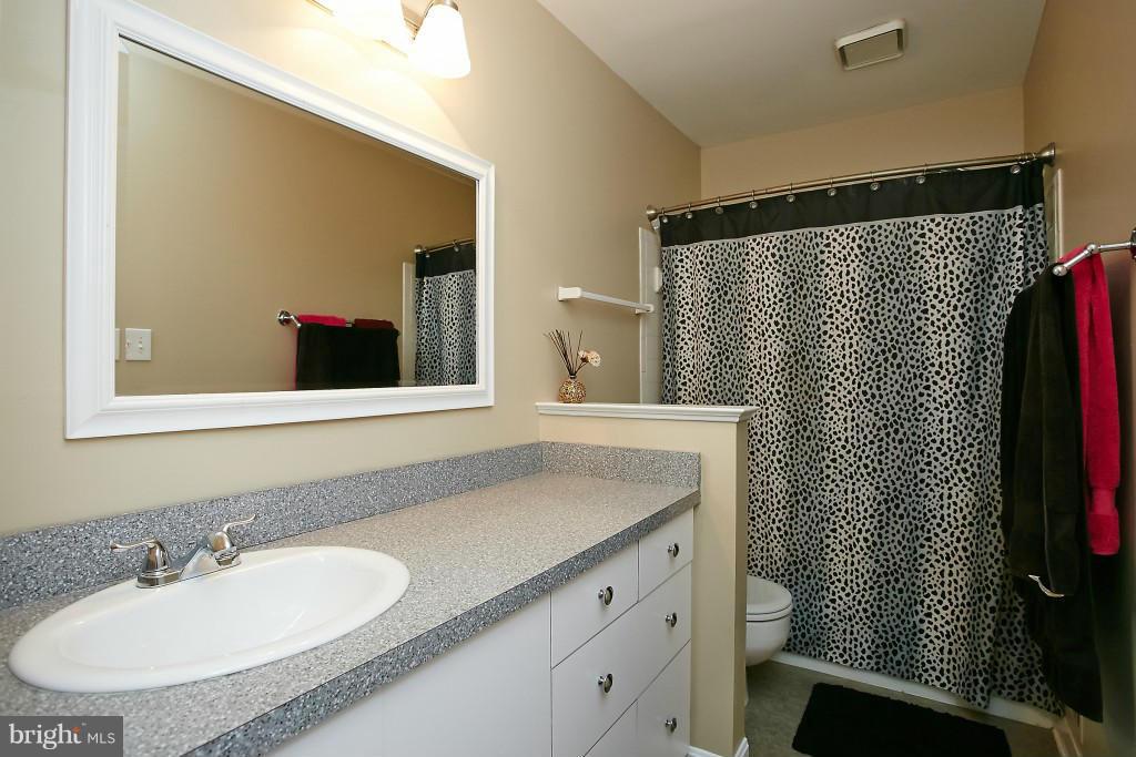 CHARING CROSS - Residential