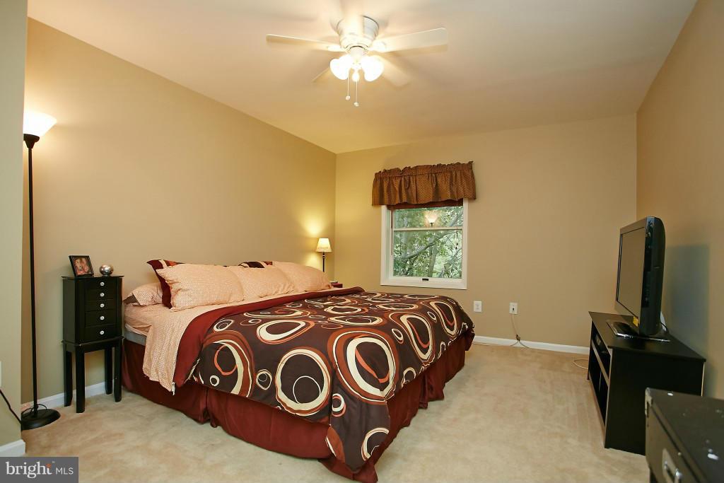 CHARING CROSS - Residential