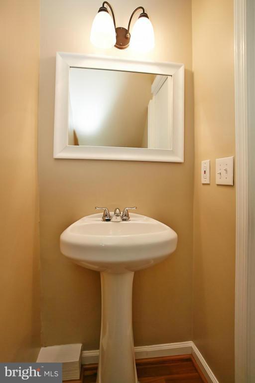 CHARING CROSS - Residential