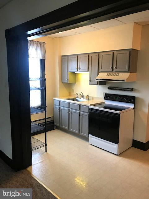 SOUTH END - Commercial Sale