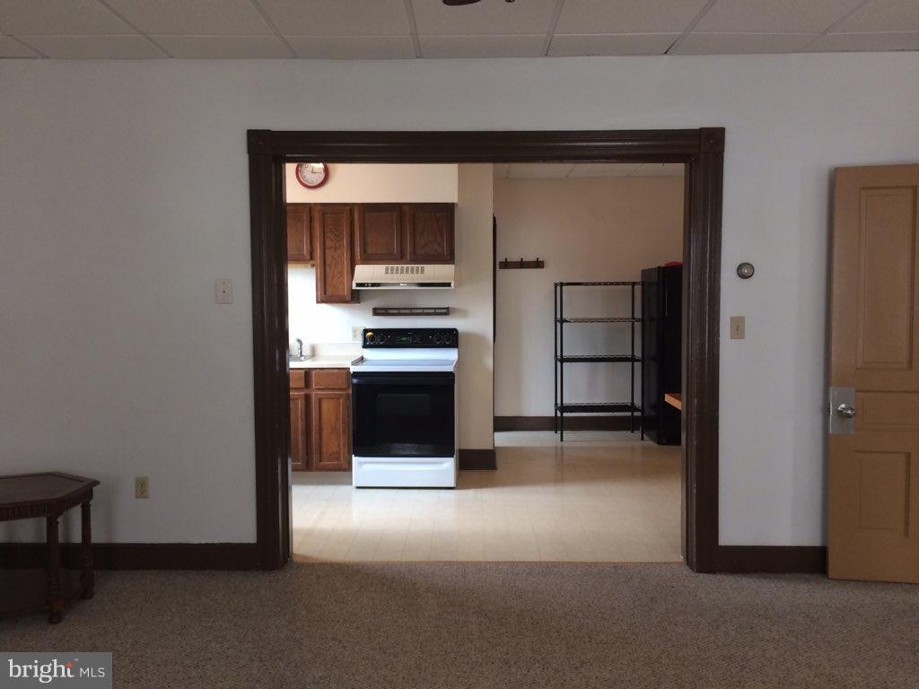 SOUTH END - Commercial Sale