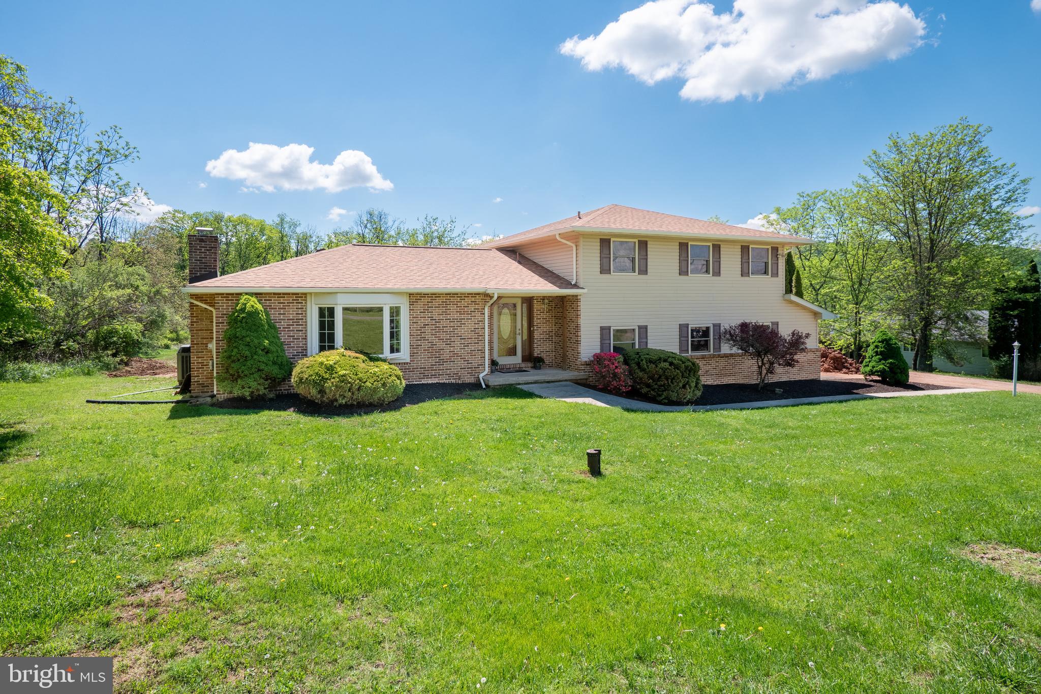 4015 LOWER SAUCON ROAD