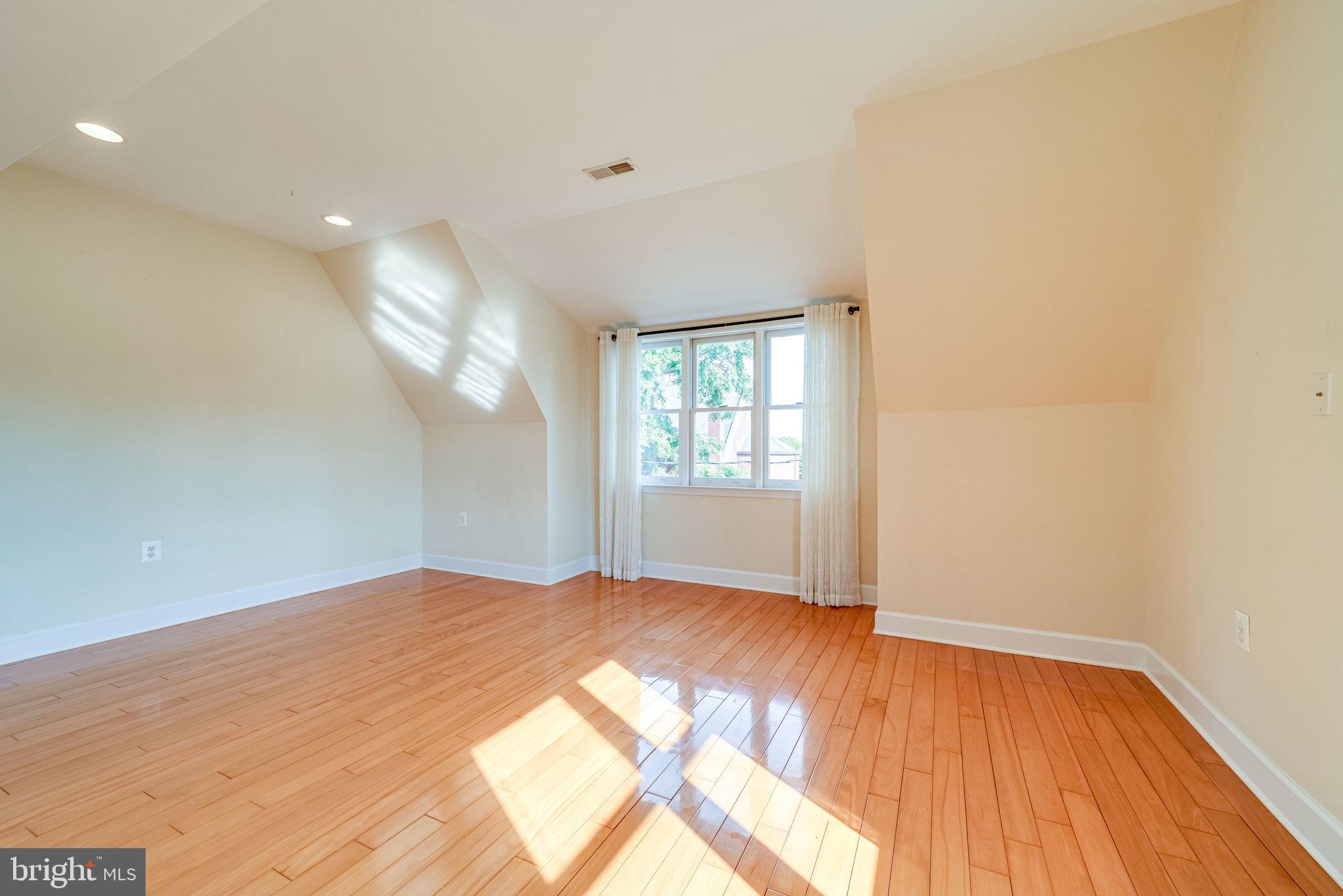 OLD TOWN - Residential