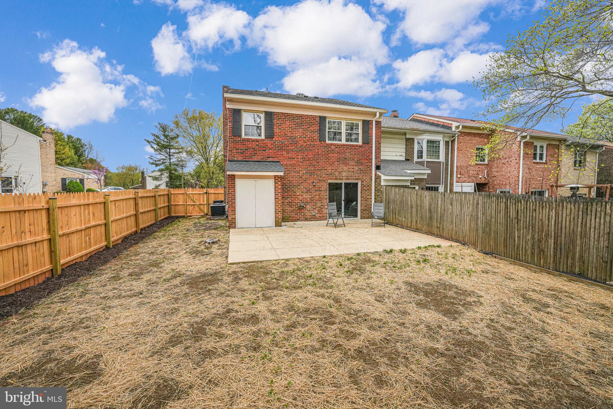 TOWNES OF MOOREFIELD - Residential