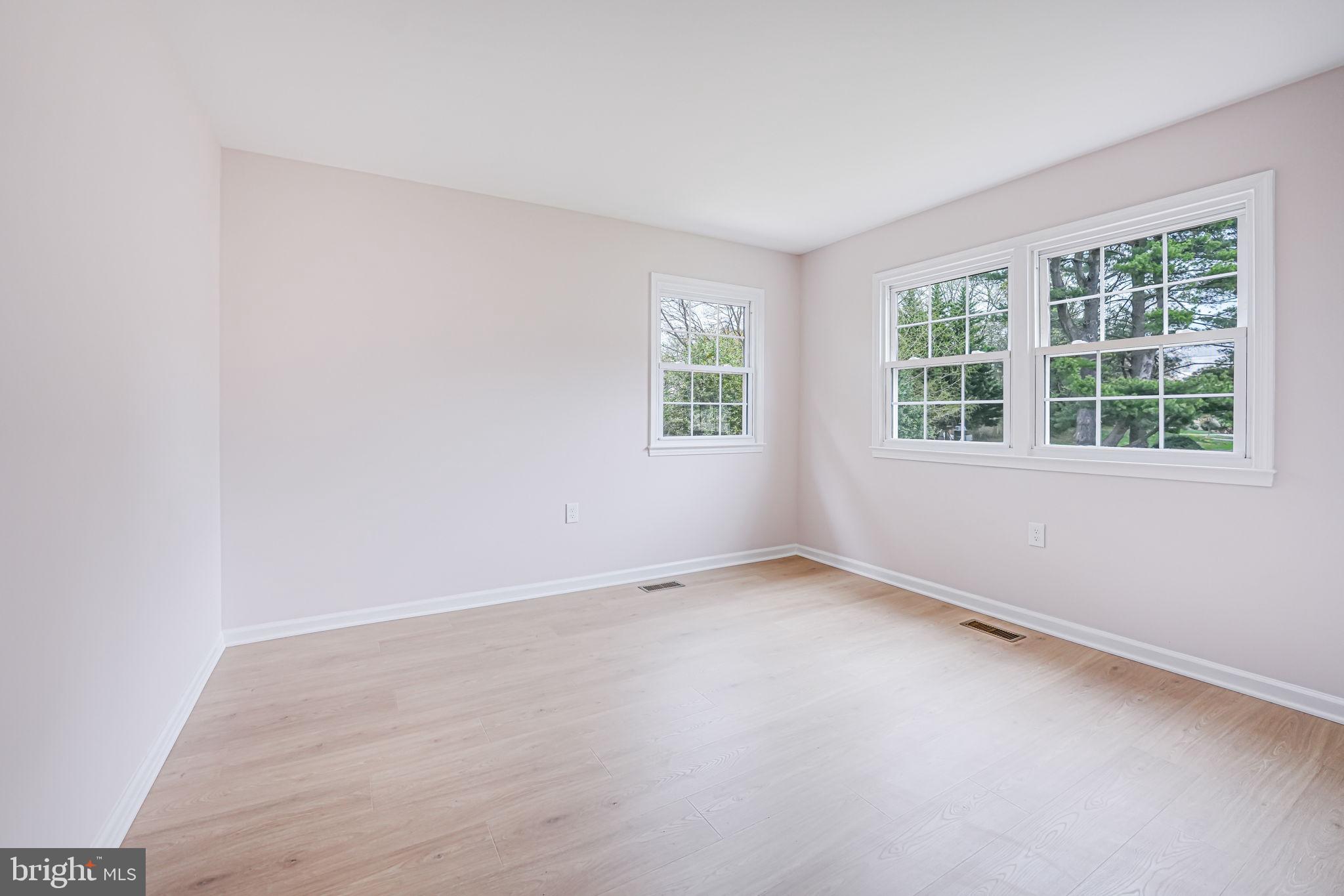 TOWNES OF MOOREFIELD - Residential