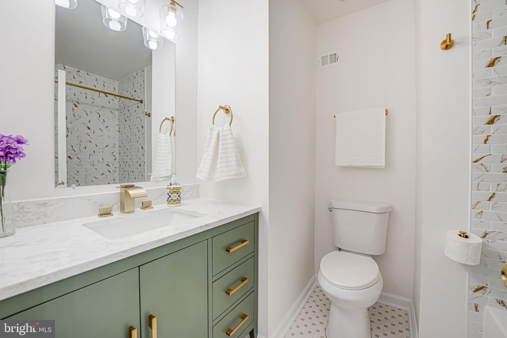 TOWNES OF MOOREFIELD - Residential