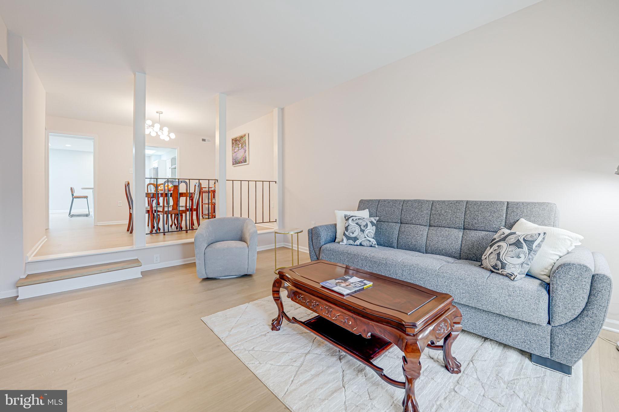 TOWNES OF MOOREFIELD - Residential